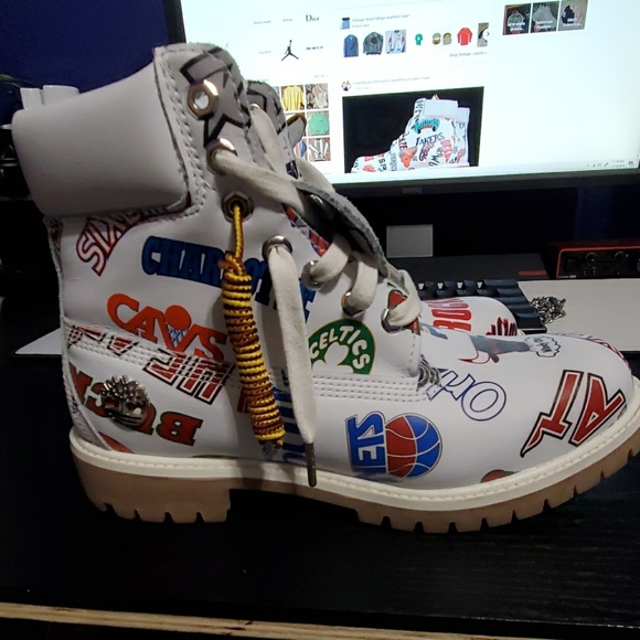 COPY - TIMBERLANDxMITCHELL & NESS X NBA Premium 6… - Picture 2 of 6